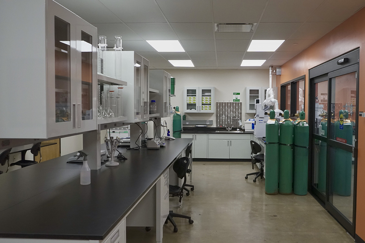 Leslie Buttorff visits the Pancea Life Sciences Cannabinoid Research Center